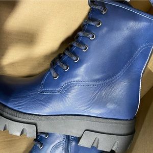 Franco Sarto Robbie Combat Boot “navy” Size 7- new